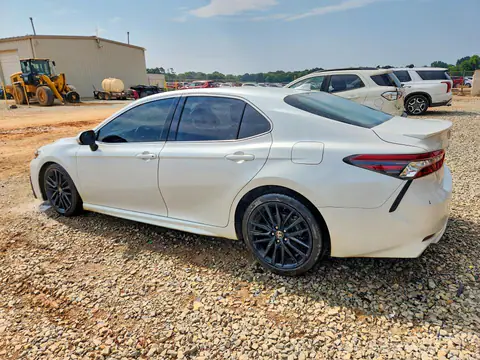 4T1K61AK0NU030706 — 2022 Toyota Camry, фото 2 с аукциона Copart 30.09.2026, Передняя часть