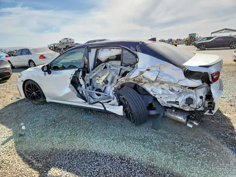 4T1K61AK1NU024722 — 2022 Toyota Camry, фото 2 с аукциона Copart 29.09.2026, Задняя часть