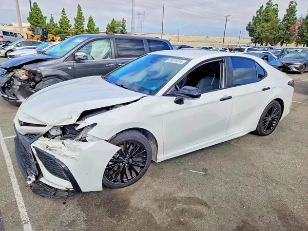 4T1G31AKXNU033336 — 2022 Toyota Camry, Передняя часть (Front End), фото до ремонта