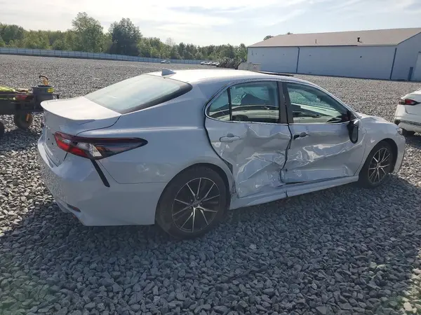 4T1T11BK1NU063179 — 2022 Toyota Camry, фото 3 с аукциона Copart 01.10.2026, Боковая часть