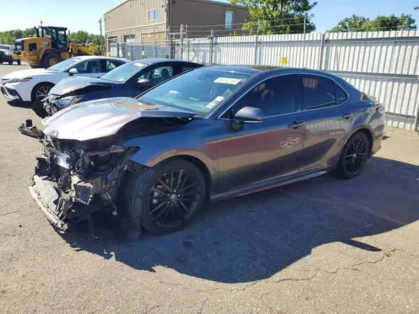 4T1K61BK1NU056004 — 2022 Toyota Camry, Передняя часть (Front End), фото до ремонта