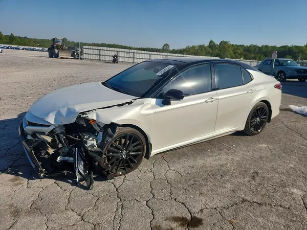 4T1KZ1AK0NU065804 — 2022 Toyota Camry, Передняя часть (Front End), фото до ремонта