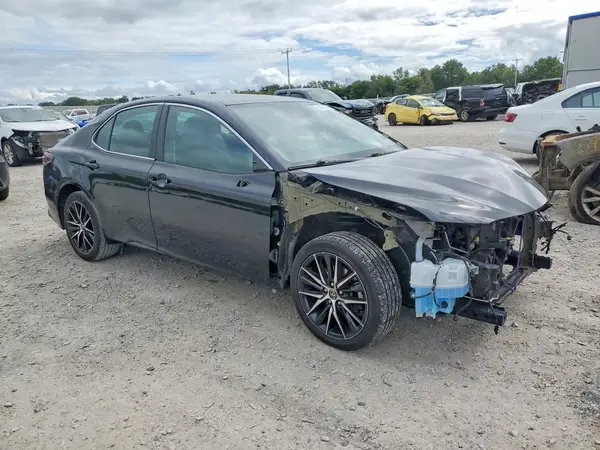 4T1G11AK2NU678861 — 2022 Toyota Camry, фото 4 с аукциона Copart, Передняя часть