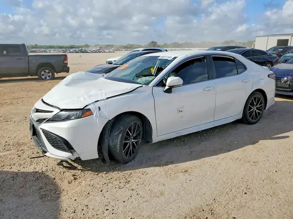 4T1G11AK5NU057274 — 2022 Toyota Camry, Передняя часть (Front End), фото до ремонта
