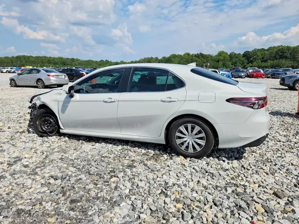 4T1C31AK1NU042327 — 2022 Toyota Camry, фото 2 с аукциона Copart, Передняя часть