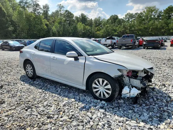 4T1C31AK1NU042327 — 2022 Toyota Camry, фото 4 с аукциона Copart, Передняя часть