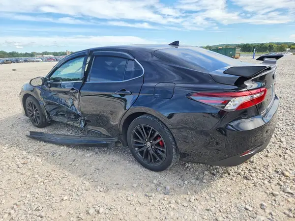 4T1F31AK7NU596520 — 2022 Toyota Camry, фото 2 с аукциона Copart, Передняя часть