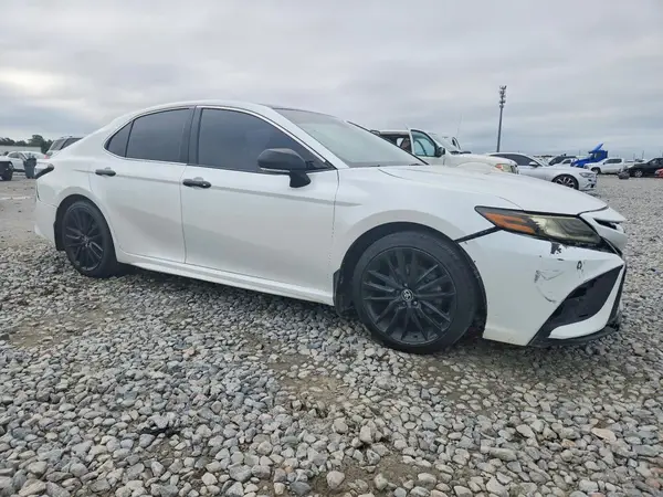 4T1K61AKXNU024900 — 2022 Toyota Camry, фото 4 с аукциона Copart 12.10.2026, Боковая часть