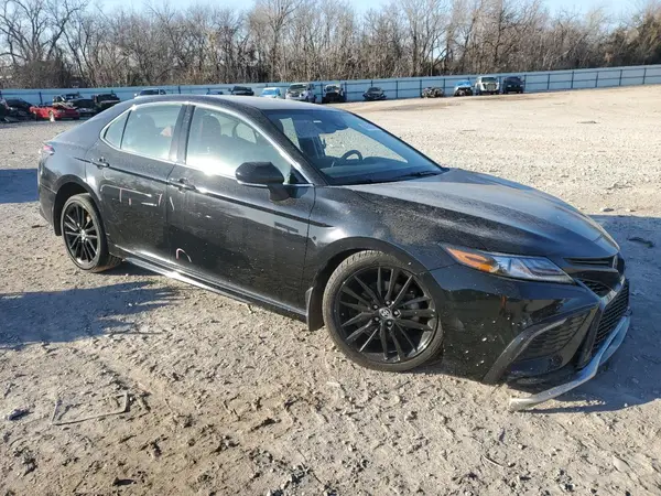 4T1K61AK9NU074235 — 2022 Toyota Camry, фото 4 с аукциона Copart 01.10.2026, Повреждения со всех сторон
