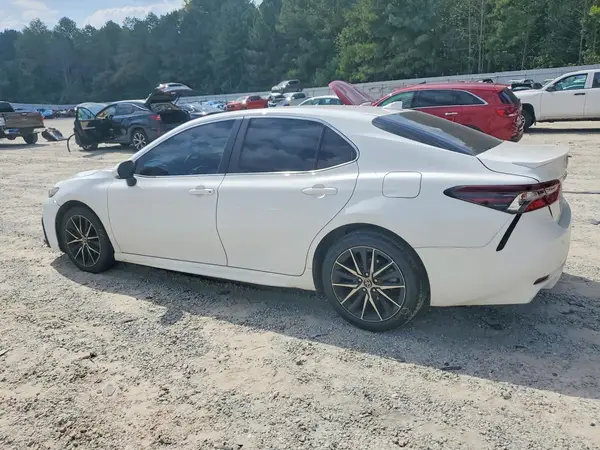 4T1T11AK0PU755051 — 2023 Toyota Camry, фото 2 с аукциона Copart, Боковая часть