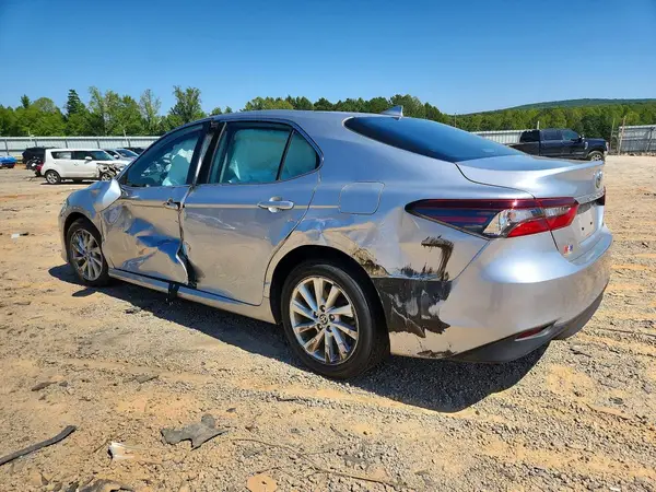 4T1R11AKXPU762597 — 2023 Toyota Camry, фото 2 с аукциона Copart 02.10.2026, Боковая часть