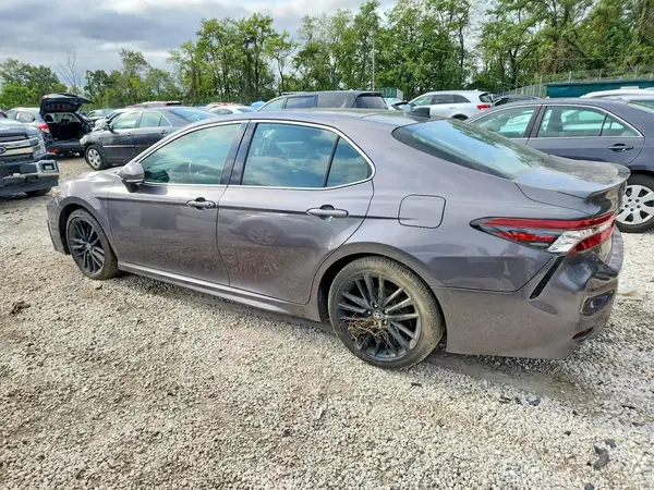 4T1K61AK4PU761545 — 2023 Toyota Camry, фото 2 с аукциона Copart 03.10.2026, Мелкие вмятины и царапины