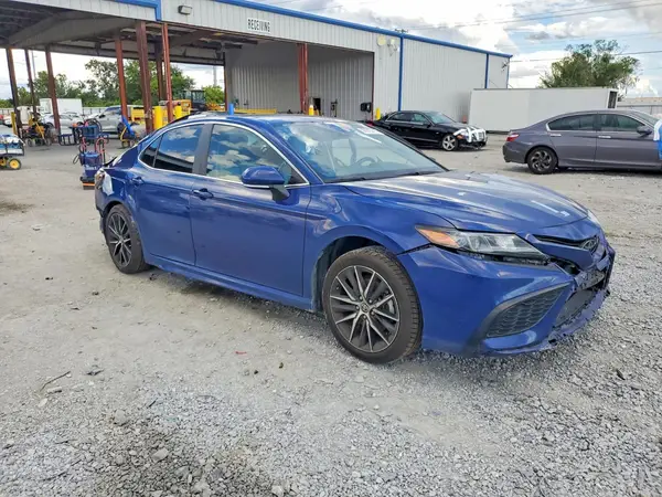 4T1G11AK1PU088282 — 2023 Toyota Camry, фото 4 с аукциона Copart, Боковая часть