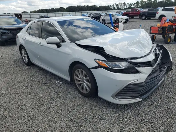 4T1C11AK7PU127679 — 2023 Toyota Camry, фото 4 с аукциона Copart, Передняя часть