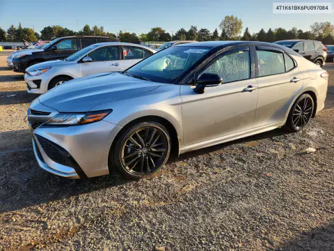 4T1K61BK6PU097084 — 2023 Toyota Camry, Задняя часть, фото до ремонта