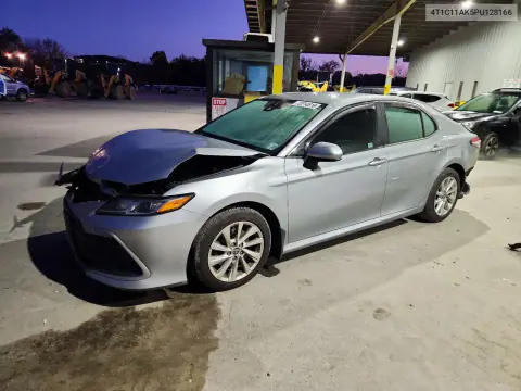 4T1C11AK5PU128166 — 2023 Toyota Camry, Передняя часть, фото до ремонта