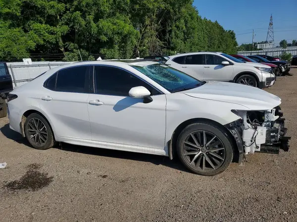 4T1S11AK6RU911981 — 2024 Toyota Camry, фото 4 с аукциона Copart 06.10.2026, Передняя часть