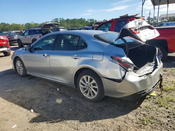 4T1C11AK8RU864277 — 2024 Toyota Camry, фото 2 с аукциона Copart, Боковая часть