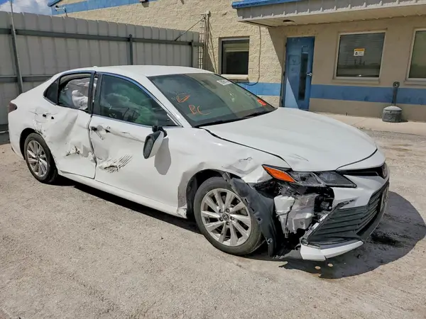 4T1C11AKXRU879069 — 2024 Toyota Camry, фото 4 с аукциона Copart 29.09.2026, Повреждения со всех сторон