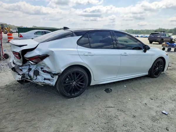 4T1KZ1AK9RU098886 — 2024 Toyota Camry, фото 3 с аукциона Copart 12.10.2026, Задняя часть