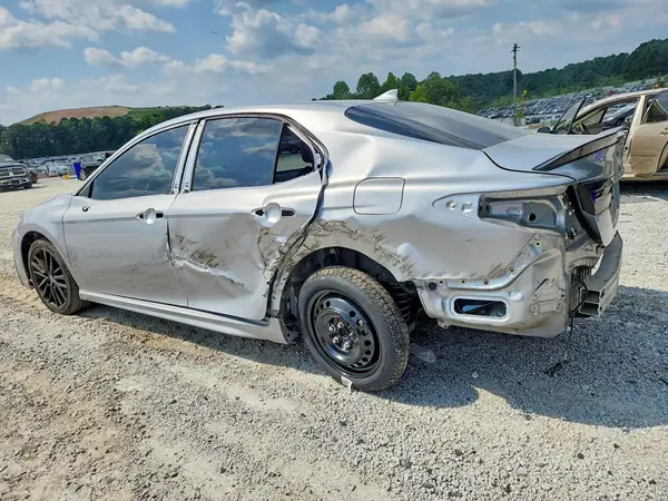 4T1K61AK2RU848959 — 2024 Toyota Camry, фото 2 с аукциона Copart, Задняя часть