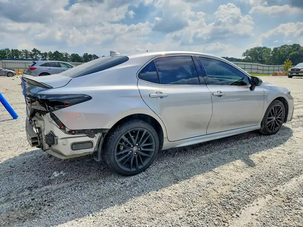 4T1K61AK2RU848959 — 2024 Toyota Camry, фото 3 с аукциона Copart, Задняя часть