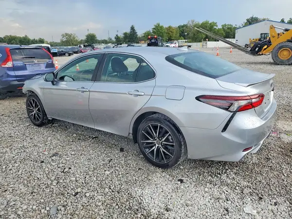 4T1G11AKXRU901248 — 2024 Toyota Camry, фото 2 с аукциона Copart, Передняя часть