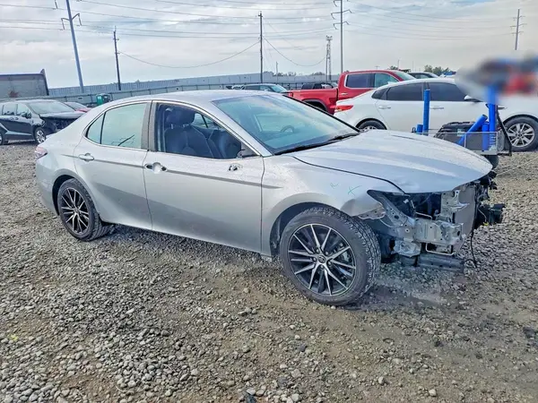 4T1G11AKXRU901248 — 2024 Toyota Camry, фото 4 с аукциона Copart, Передняя часть
