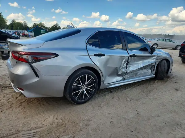 4T1G11AK3RU245460 — 2024 Toyota Camry, фото 3 с аукциона Copart, Боковая часть