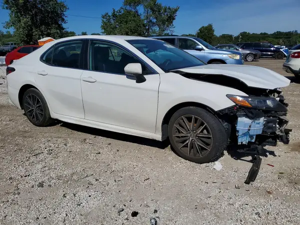 4T1G11AK8RU910143 — 2024 Toyota Camry, фото 4 с аукциона Copart 08.10.2026, Передняя часть