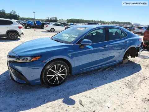 4T1G11AK9RU226430 — 2024 Toyota Camry, Задняя часть, фото до ремонта