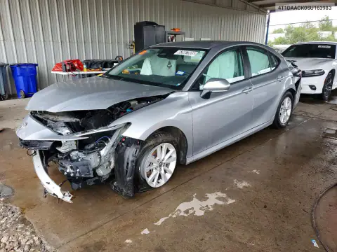 4T1DAACK0SU163983 — 2025 Toyota Camry, Передняя часть, фото до ремонта