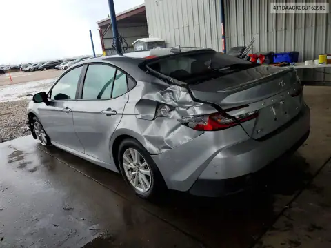 4T1DAACK0SU163983 — 2025 Toyota Camry, фото 2 с аукциона Copart 15.10.2026, Передняя часть