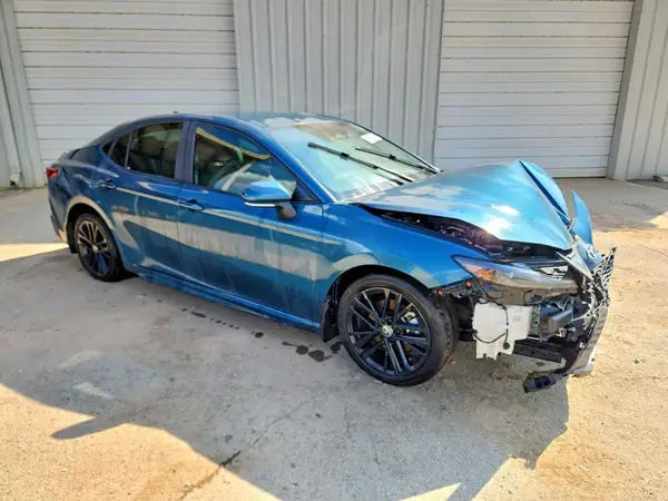 4T1DAACK1SU186012 — 2025 Toyota Camry, фото 4 с аукциона Copart 06.10.2026, Повреждения со всех сторон