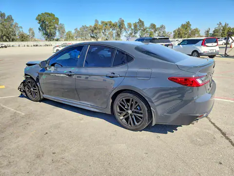 4T1DAACK5SU556846 — 2025 Toyota Camry, фото 2 с аукциона Copart 13.10.2026, Передняя часть
