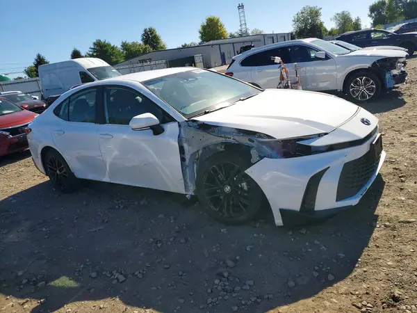 4T1DBADK0SU531185 — 2025 Toyota Camry, фото 4 с аукциона Copart, Передняя часть
