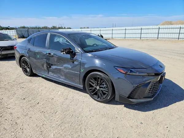 4T1DAACKXSU118954 — 2025 Toyota Camry, фото 4 с аукциона Copart, Боковая часть