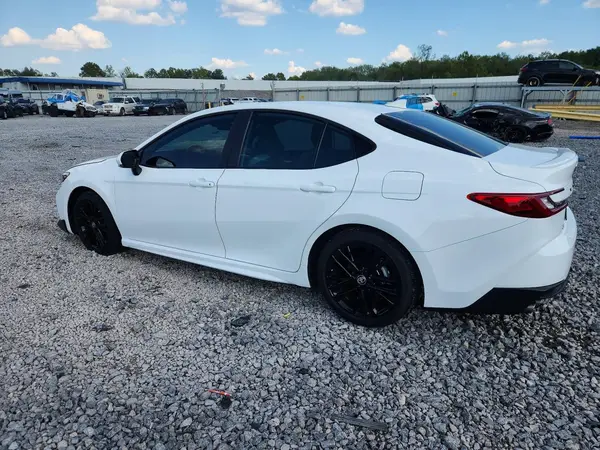 4T1DAACK6SU126579 — 2025 Toyota Camry, фото 2 с аукциона Copart, Передняя часть