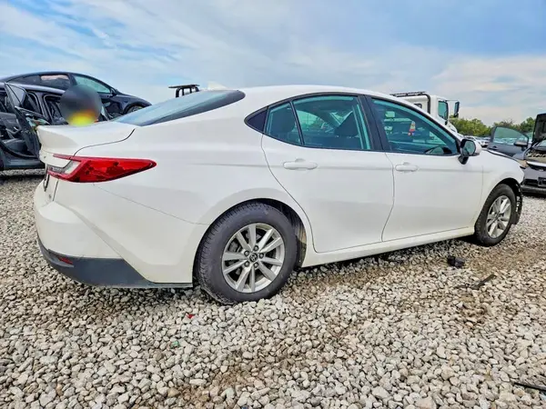 4T1DAACK5SU640567 — 2025 Toyota Camry, фото 3 с аукциона Copart, Передняя часть