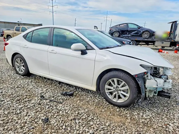 4T1DAACK5SU640567 — 2025 Toyota Camry, фото 4 с аукциона Copart, Передняя часть