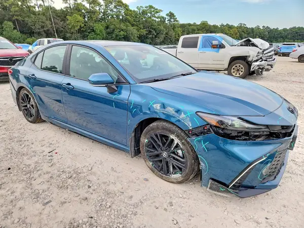 4T1DAACK9SU557420 — 2025 Toyota Camry, фото 4 с аукциона Copart, Боковая часть