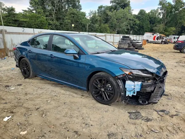 4T1DAACK5SU647745 — 2025 Toyota Camry, фото 4 с аукциона Copart 13.10.2026, Передняя часть