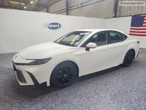 4T1DAACK8SU169241 — 2025 Toyota Camry, Задняя часть, фото до ремонта