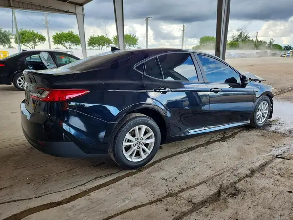4T1DAACK8SU627053 — 2025 Toyota Camry, фото 3 с аукциона Copart, Передняя часть