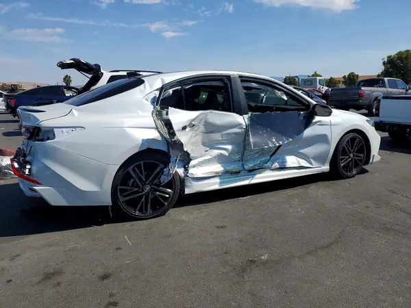 4T1DAACKXSU629225 — 2025 Toyota Camry, фото 3 с аукциона Copart, Боковая часть