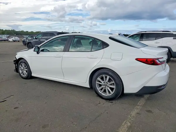 4T1DAACK0SU013338 — 2025 Toyota Camry, фото 2 с аукциона Copart, Передняя часть