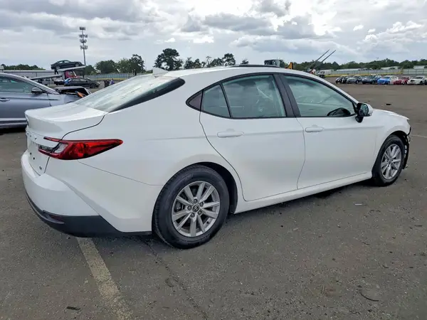 4T1DAACK0SU013338 — 2025 Toyota Camry, фото 3 с аукциона Copart, Передняя часть