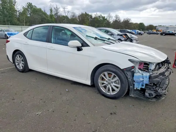 4T1DAACK0SU013338 — 2025 Toyota Camry, фото 4 с аукциона Copart, Передняя часть