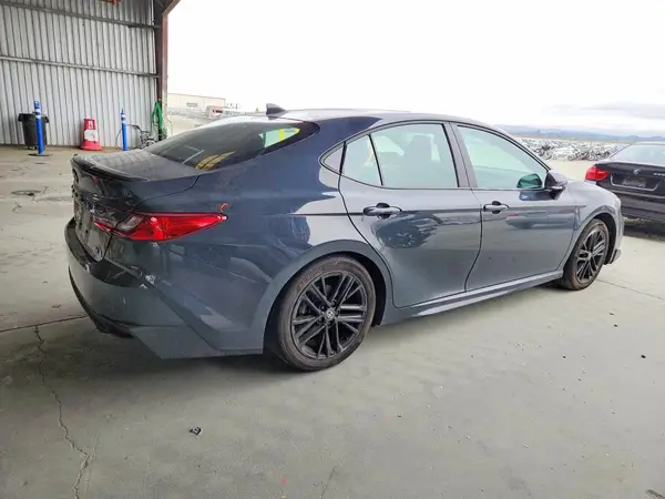 4T1DAACKXSU579491 — 2025 Toyota Camry, фото 3 с аукциона Copart, Задняя часть