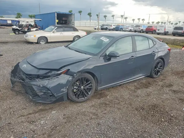4T1DAACK8SU100386 — 2025 Toyota Camry, Передняя часть (Front End), фото до ремонта
